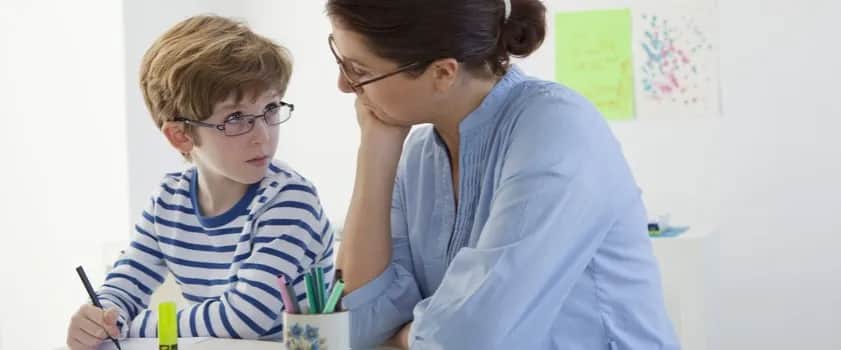 Czym jest dysleksja? Objawy, przyczyny i jak sobie z nią radzić